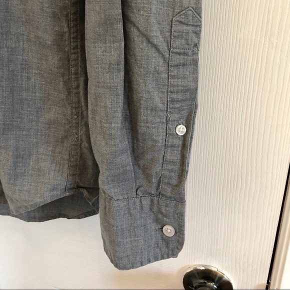 ✨3/$30✨ J. Crew Button-Up Heathered Cotton Shirt | S​​ - Picture 2 of 3